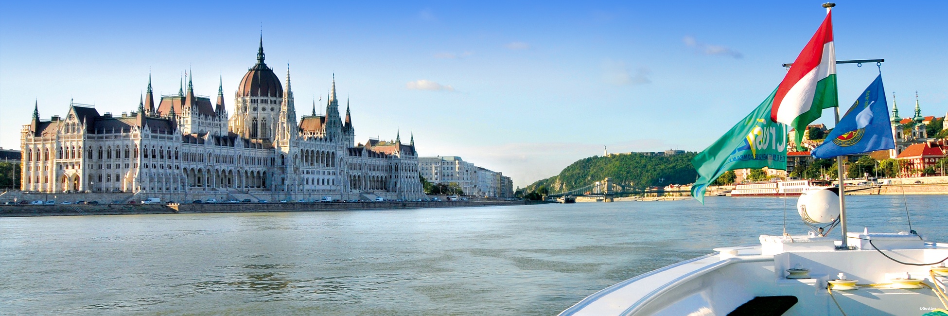 hongrie-danube-budapest-goetten.jpg